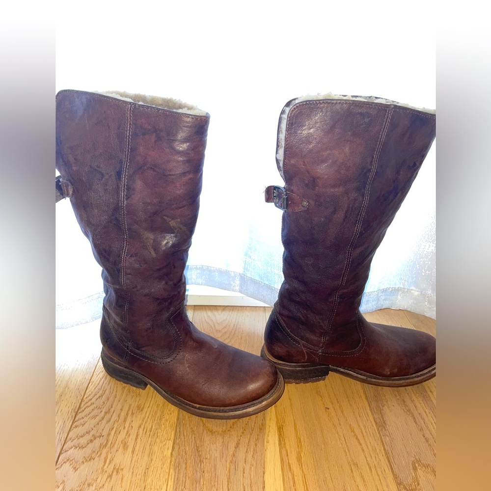 Shearling lined Frye boots